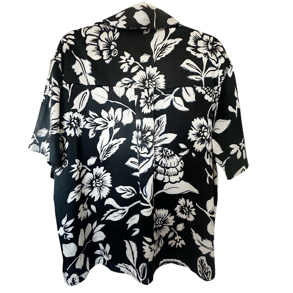 ee:some Women's Short Sleeve Aloha Shirt Floral Black & White Size Medium - Picture 3 of 8